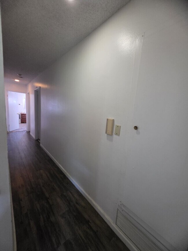 Building Photo - 5140-5142 Catoctin Dr.