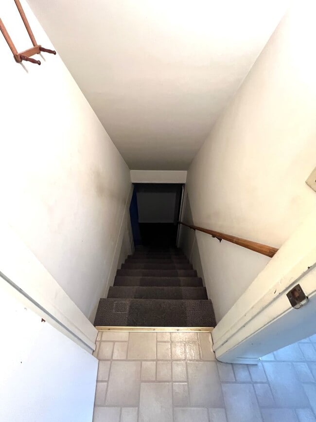 Building Photo - Beautifully Renovated Single-Family Ranch – 3 Beds, 2 Baths