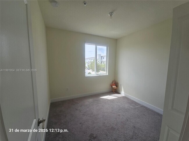 Building Photo - 10250 NW 66th St