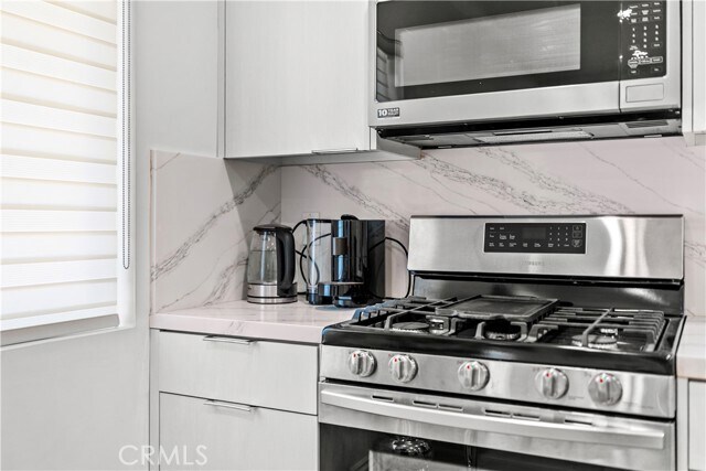 Building Photo - 6712 Ventura Canyon Ave