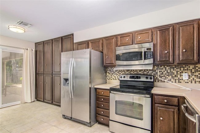 Building Photo - 4800 Palmetto St
