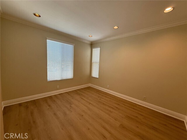 Building Photo - 27 Highfield Glen
