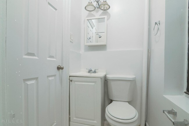 Building Photo - 11921 Metropolitan Ave