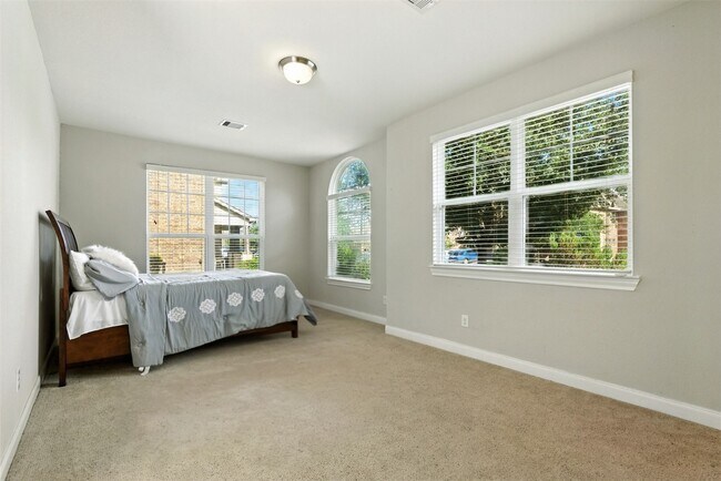 Building Photo - 17322 Milrig Ct