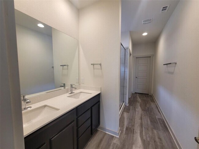 Building Photo - 7701 Lowenfield Dr