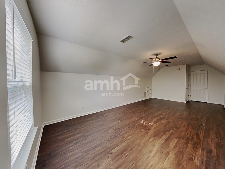 Building Photo - 1289 Dalmally Dr