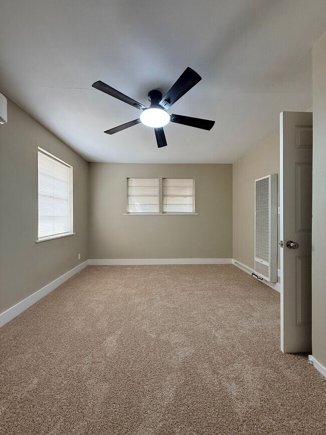 Building Photo - 1710 Fillmore St