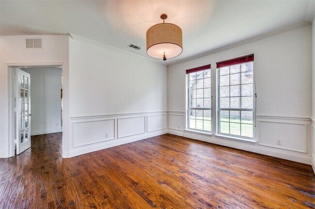 Building Photo - 1321 Talley Ln