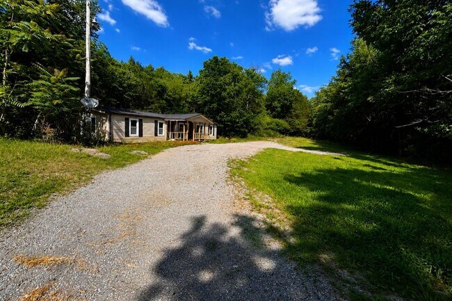 Building Photo - 415 Old Statesville Rd