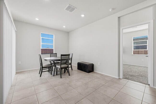 Building Photo - 25285 N 185th Ave