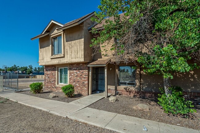 Building Photo - 5869 N 59th Dr
