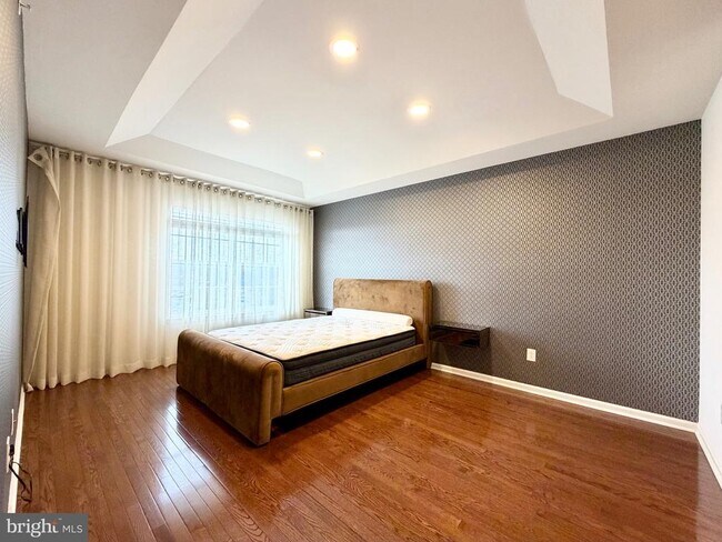 Building Photo - 308 Roarks Trail