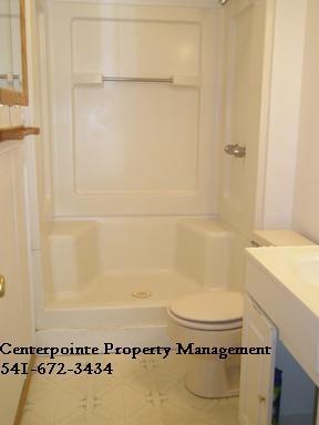 Building Photo - Sutherlin 3 Bedroom 2 bath in Country Setting