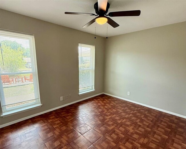 Building Photo - 1304 Parsons Dr