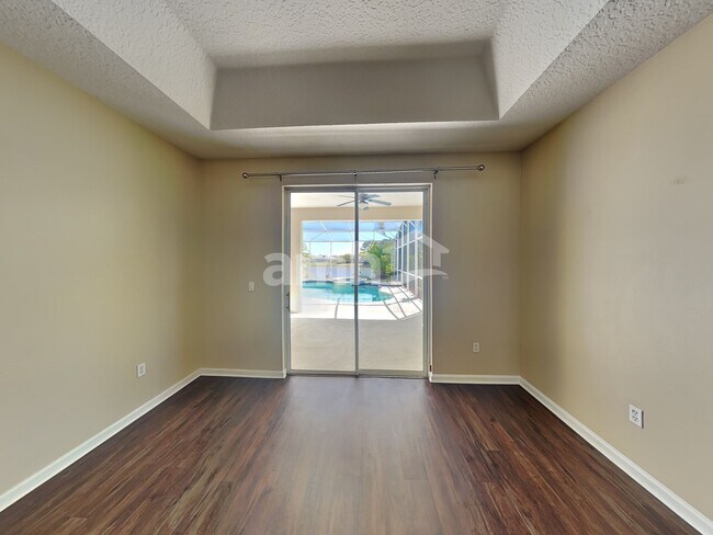 Building Photo - 13712 Lakes Way