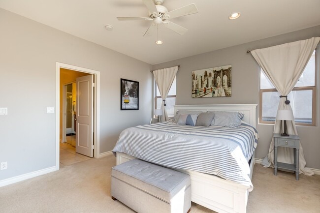 Building Photo - Luxury 2 Bedroom 2 Bath Townhouse w/ gourmet Kitchen in Mission Hills