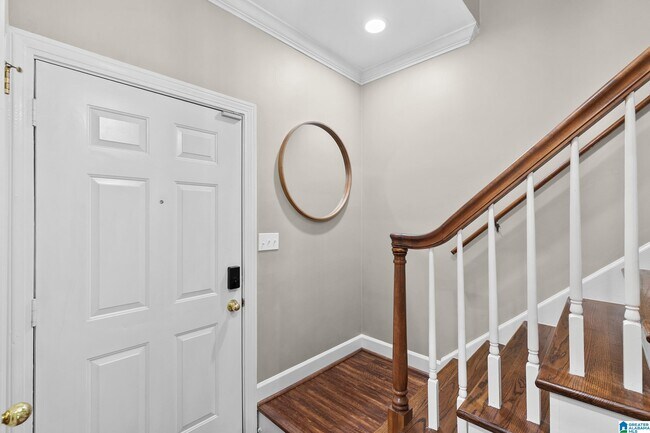 Building Photo - 1227 33rd St S