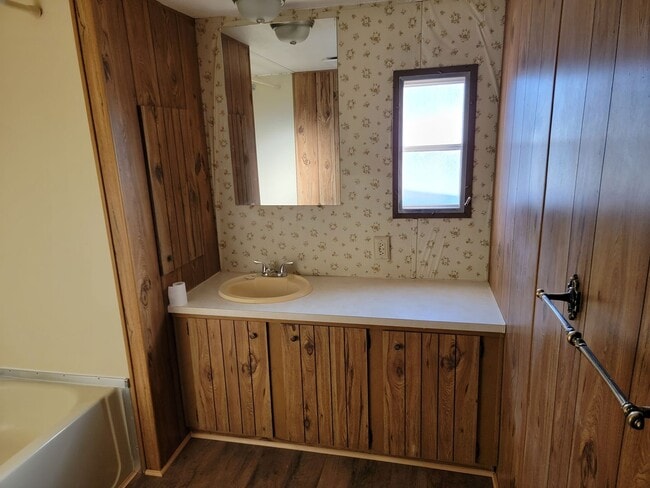 Building Photo - 1692 Williams Dr