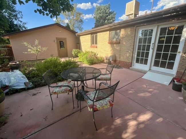 Building Photo - 3375 Fenton St