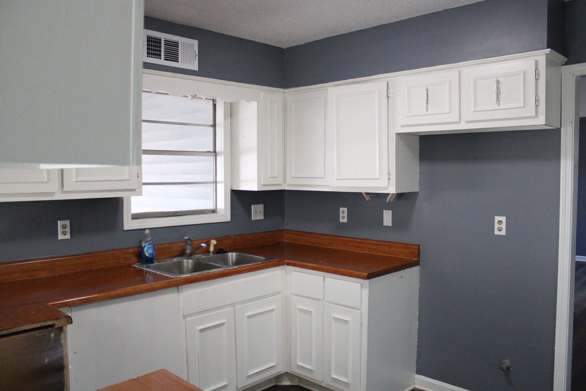 Building Photo - 3374 Brownbark Dr