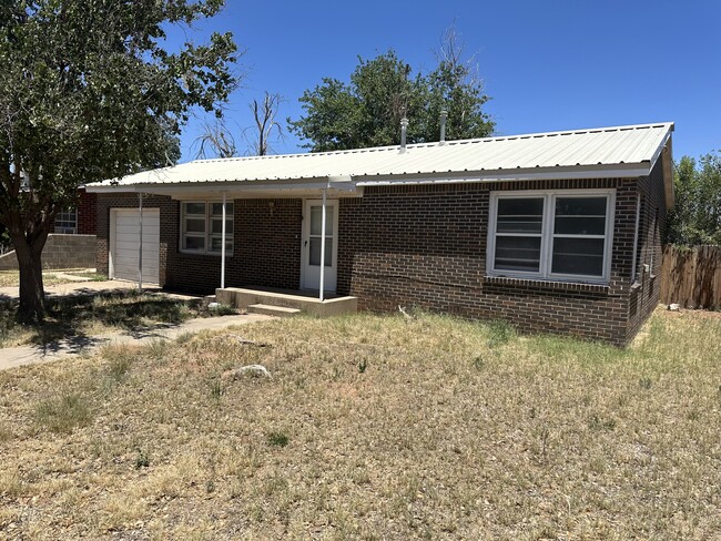 Building Photo - 1106 NW 7th St