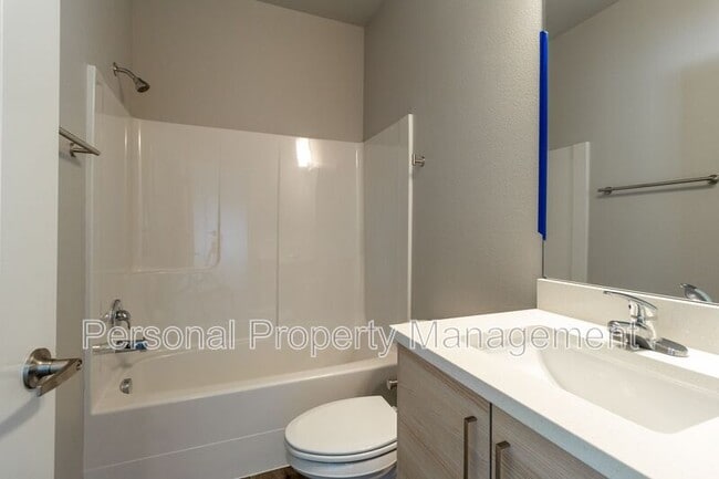 Building Photo - 1801 N 20th Ct