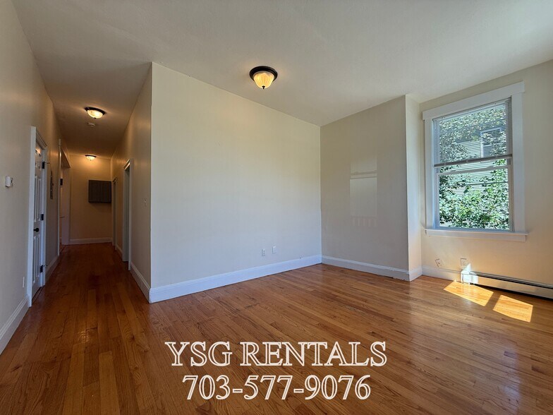 Building Photo - 17 Lambert Ave