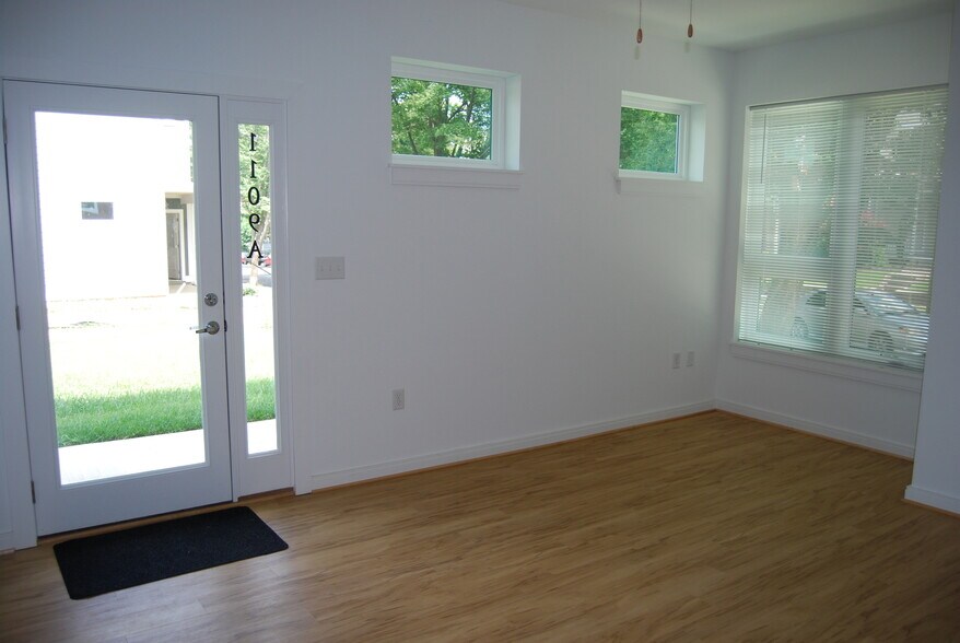 Building Photo - 1109 Porter St