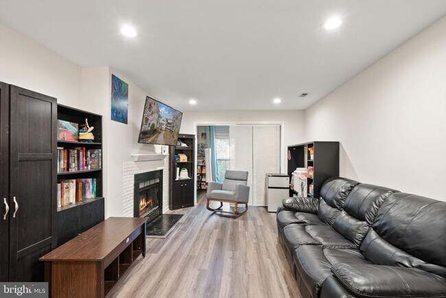 Building Photo - 10302 Appalachian Cir