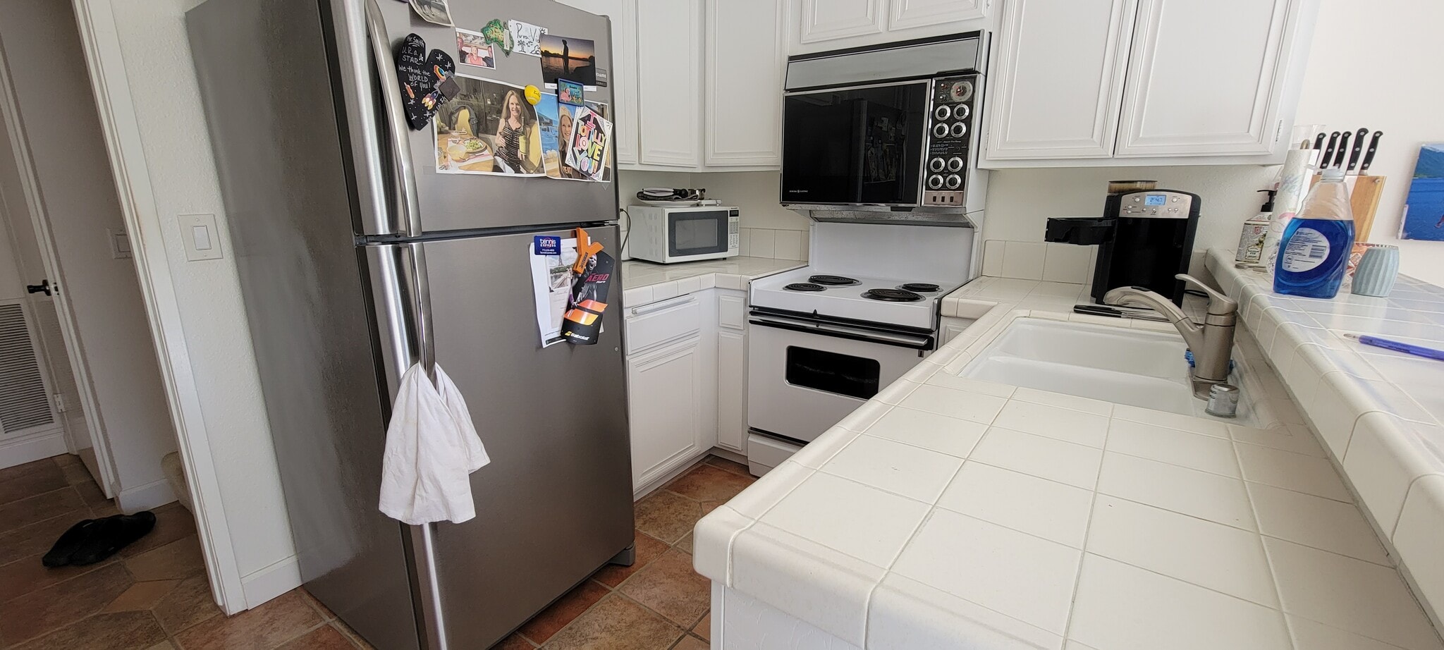 Building Photo - 8024 Caminito Gianna