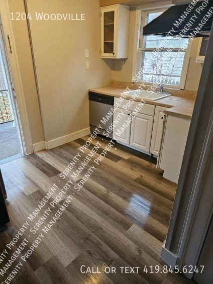 Building Photo - 1204 Woodville Rd