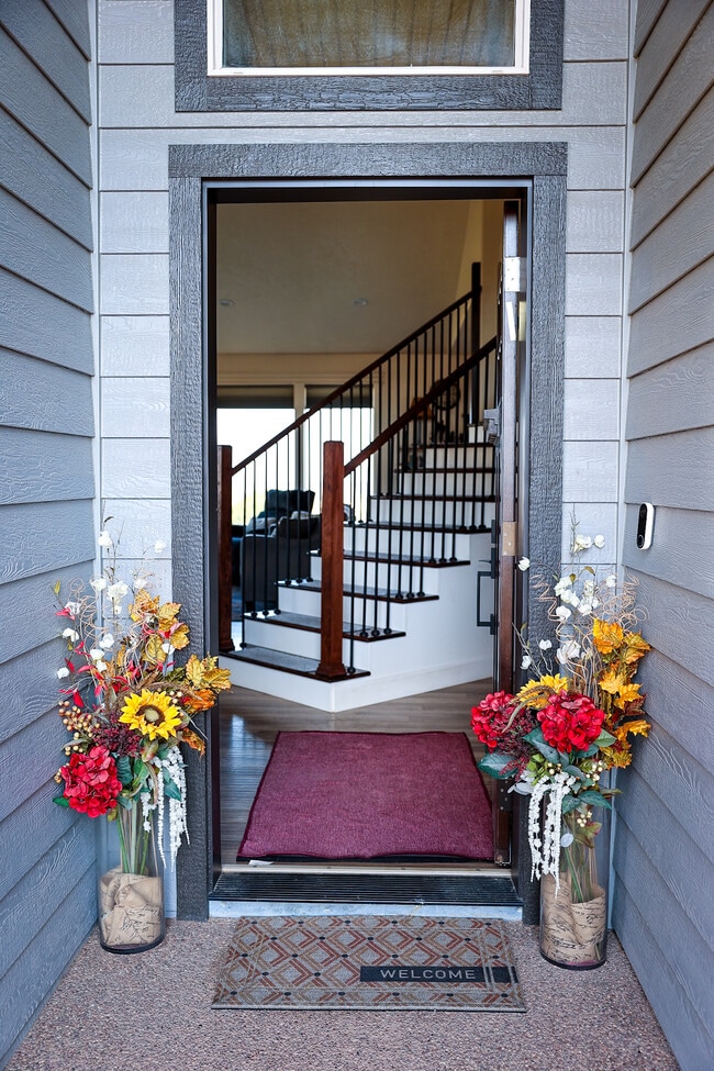 Building Photo - 45 Butch Cassidy Loop