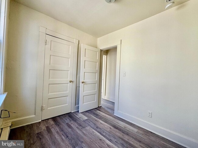 Building Photo - 210 Pear St