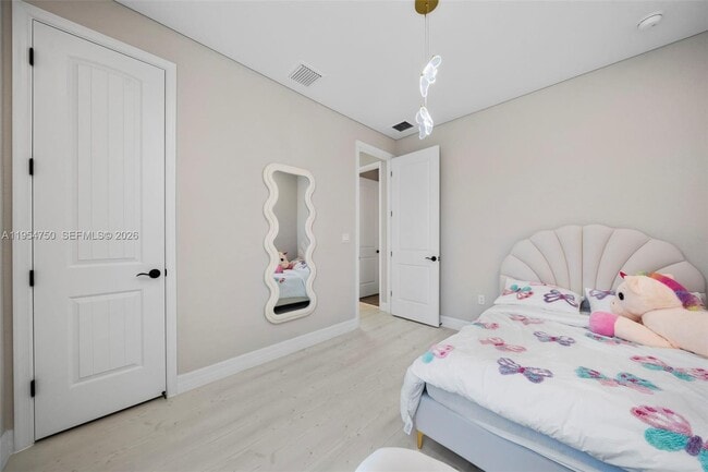 Building Photo - 4642 Pinehurst Trl W