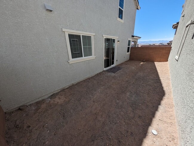 Building Photo - 3659 Almada Ln