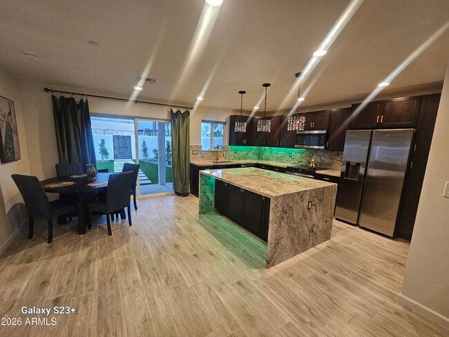 Building Photo - 2817 N 71st Pl