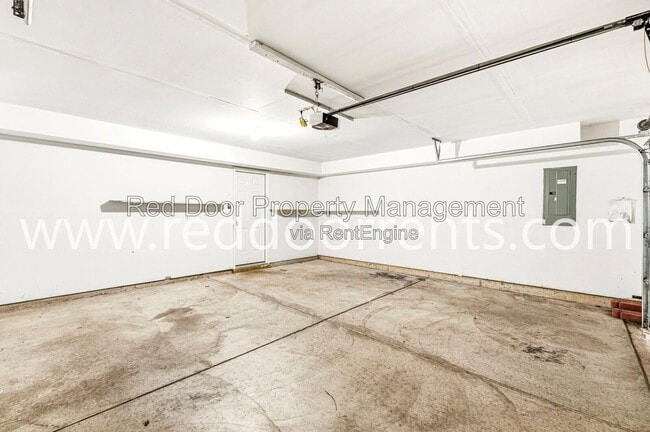 Building Photo - 12419 Deerview Dr