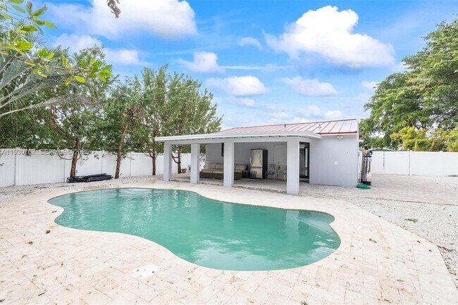 Building Photo - 1815 N 27th Ave