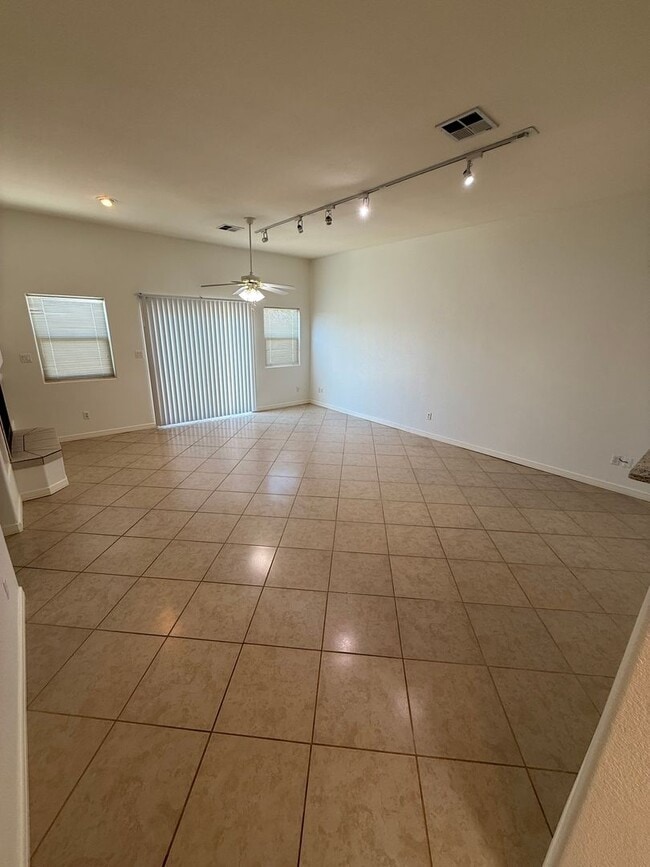 Building Photo - 2 Bedroom / 2 Bath Home with Office Space