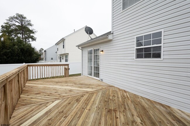 Building Photo - 4 Millard Ave