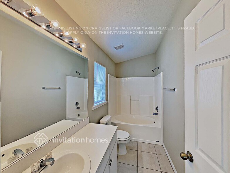 Building Photo - 1113 Winding Water Way