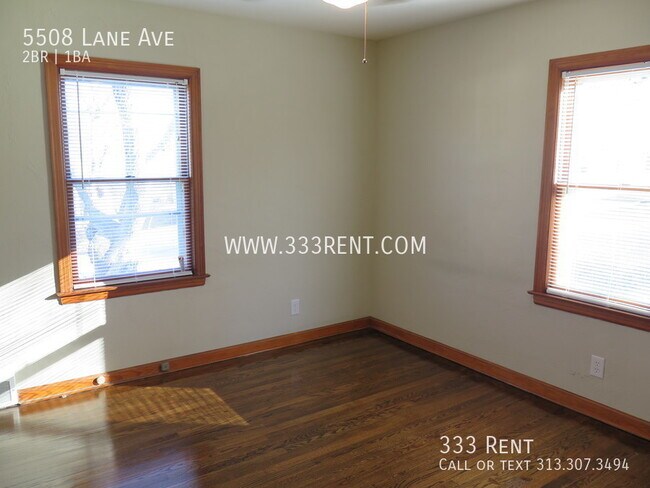Building Photo - Lovely 2 bed 1 bath home ready to be moved...