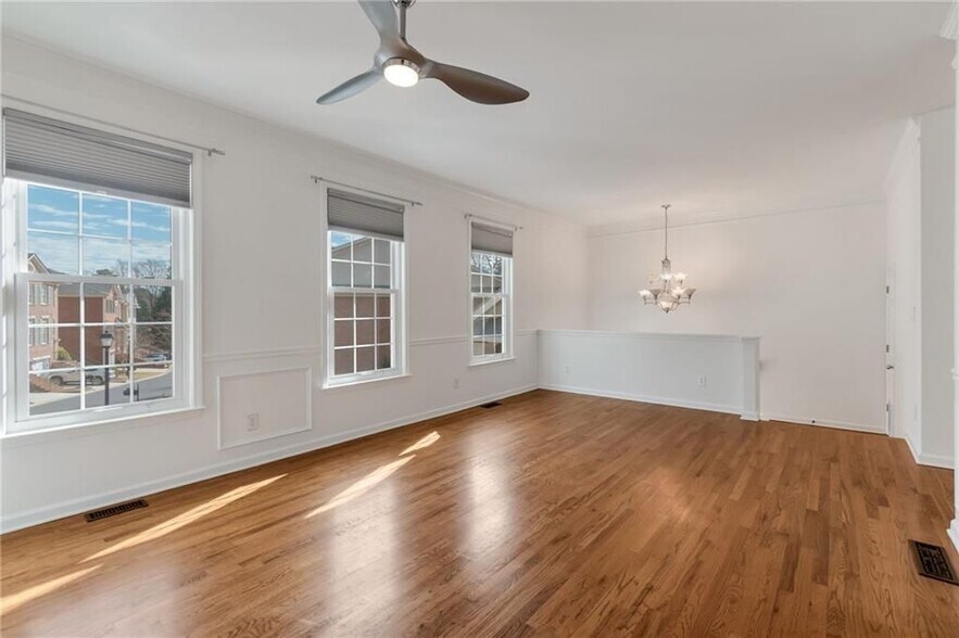 Building Photo - 1649 Emory Pl Dr NE