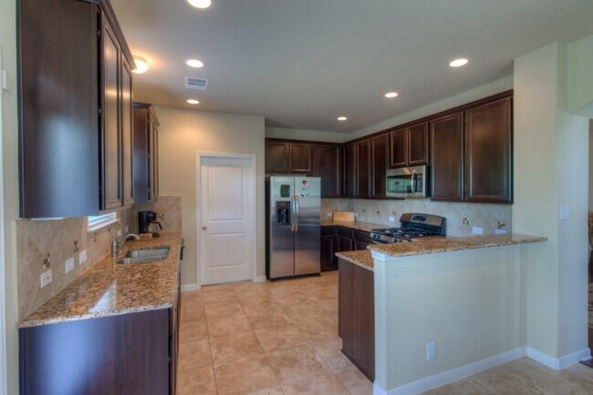 Building Photo - 8520 White Ibis Dr