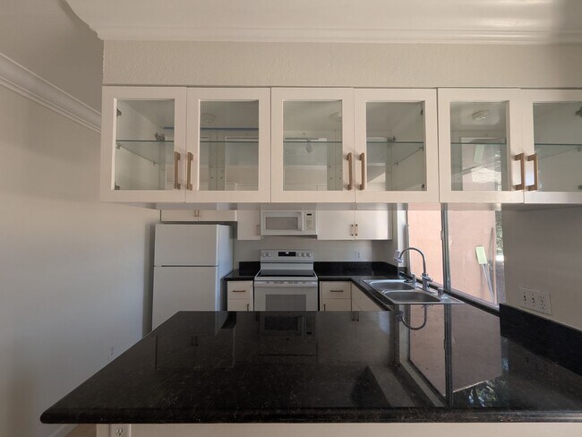 Building Photo - 7930 Mission Center Ct