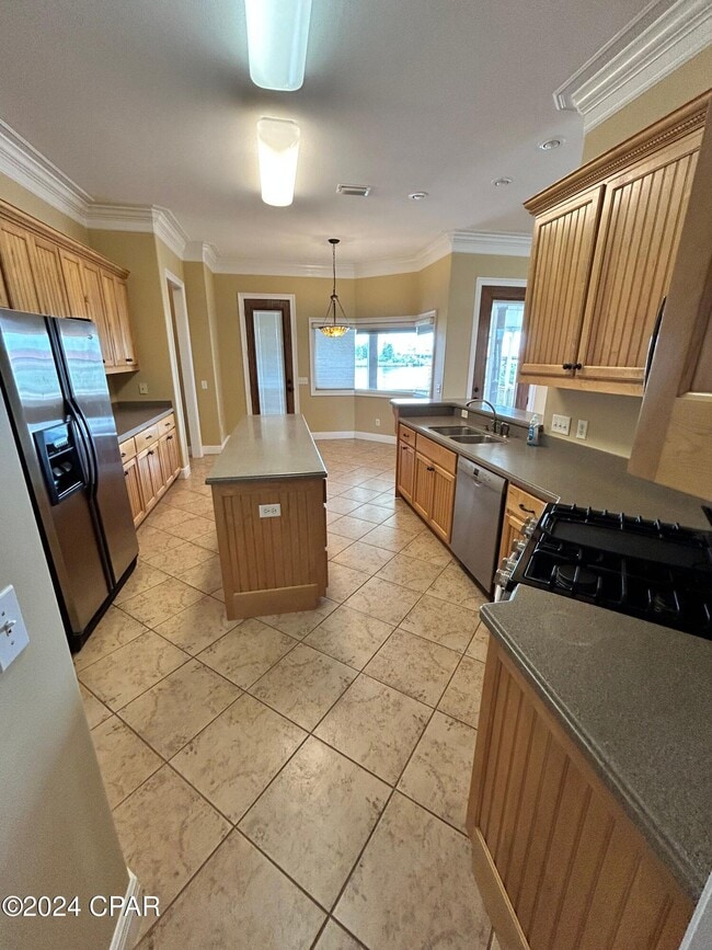 Building Photo - 7134 Bay Crest Rd