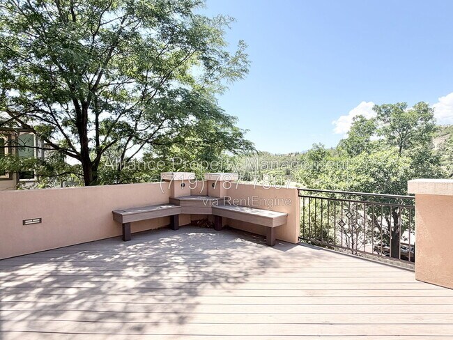 Building Photo - 1755 Smoke Ridge Dr