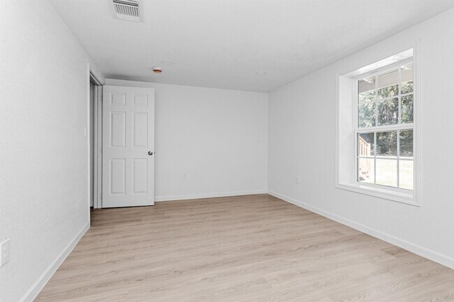 Building Photo - 16016 Green Manor Dr
