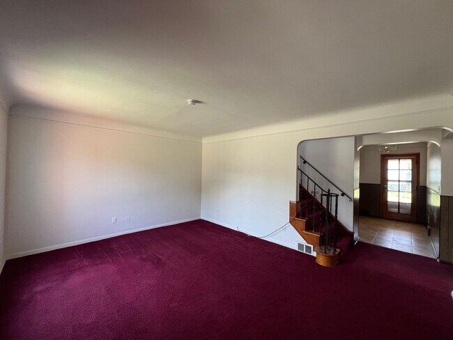 Building Photo - 1780 E 230th St