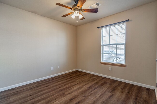 Building Photo - Cozy 3-bedroom 2 bath Home in Fayetteville...